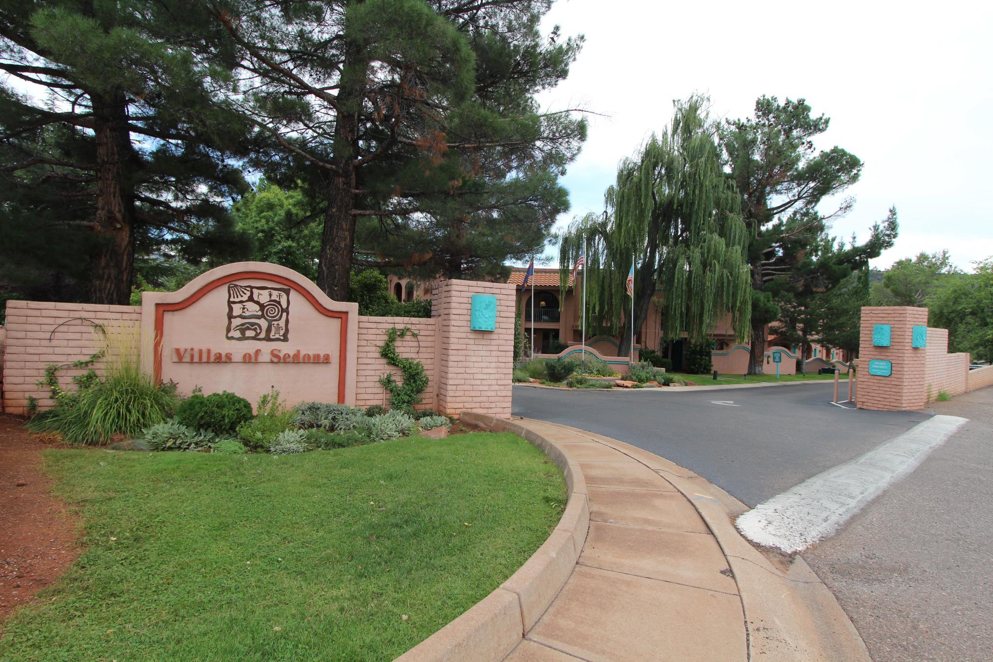 Villas of Sedona by VRI Resort Villas of Sedona by VRI Resort is a popular choice amongst travelers in Sedona (AZ), whether exploring or just passing through. The property offers a wide range of amenities and perks to ensure you ha