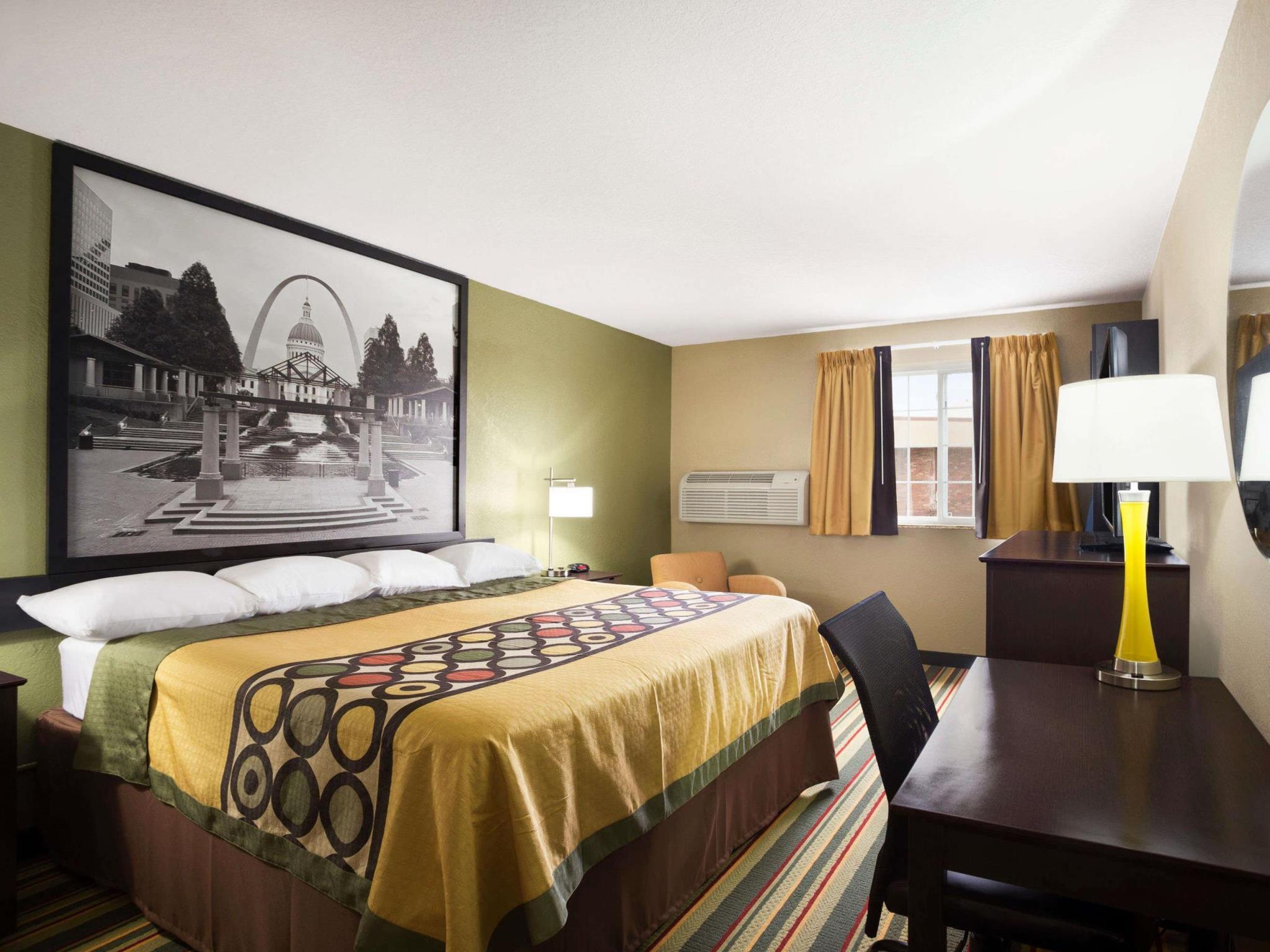 Super 8 By Wyndham Joplin The 2-star Super 8 Joplin offers comfort and convenience whether youre on business or holiday in Joplin (MO). The property offers a wide range of amenities and perks to ensure you have a great time. 