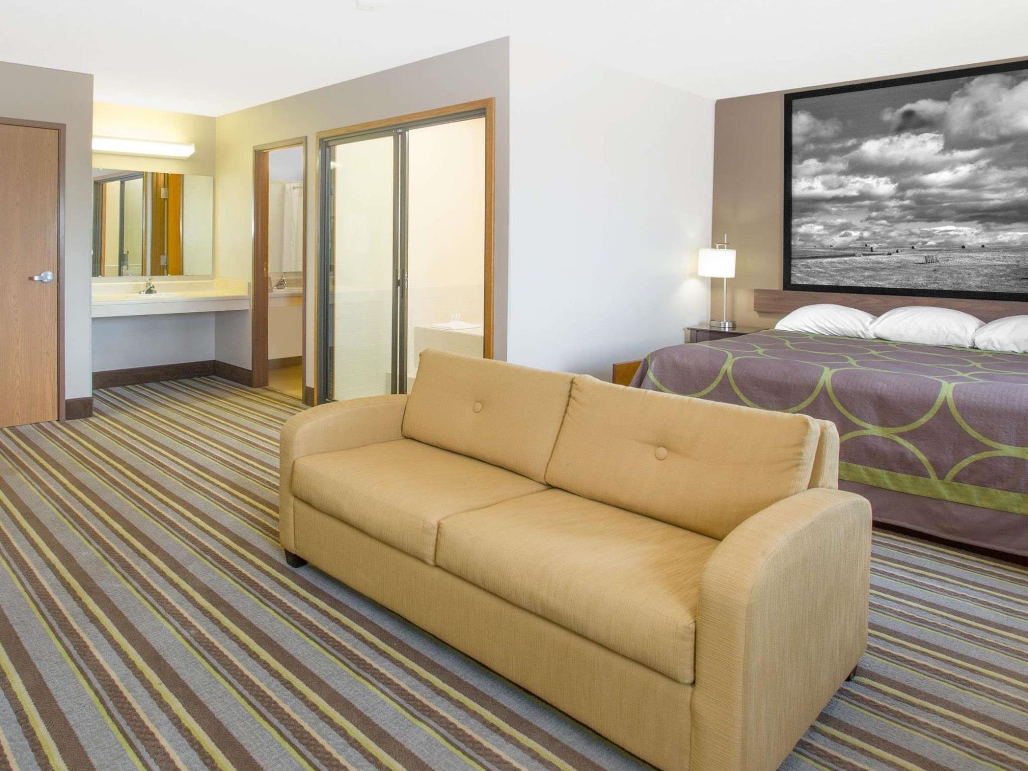 Super 8 By Wyndham Hastings Super 8 Hastings is conveniently located in the popular Hastings area. The property offers a wide range of amenities and perks to ensure you have a great time. Service-minded staff will welcome and gu