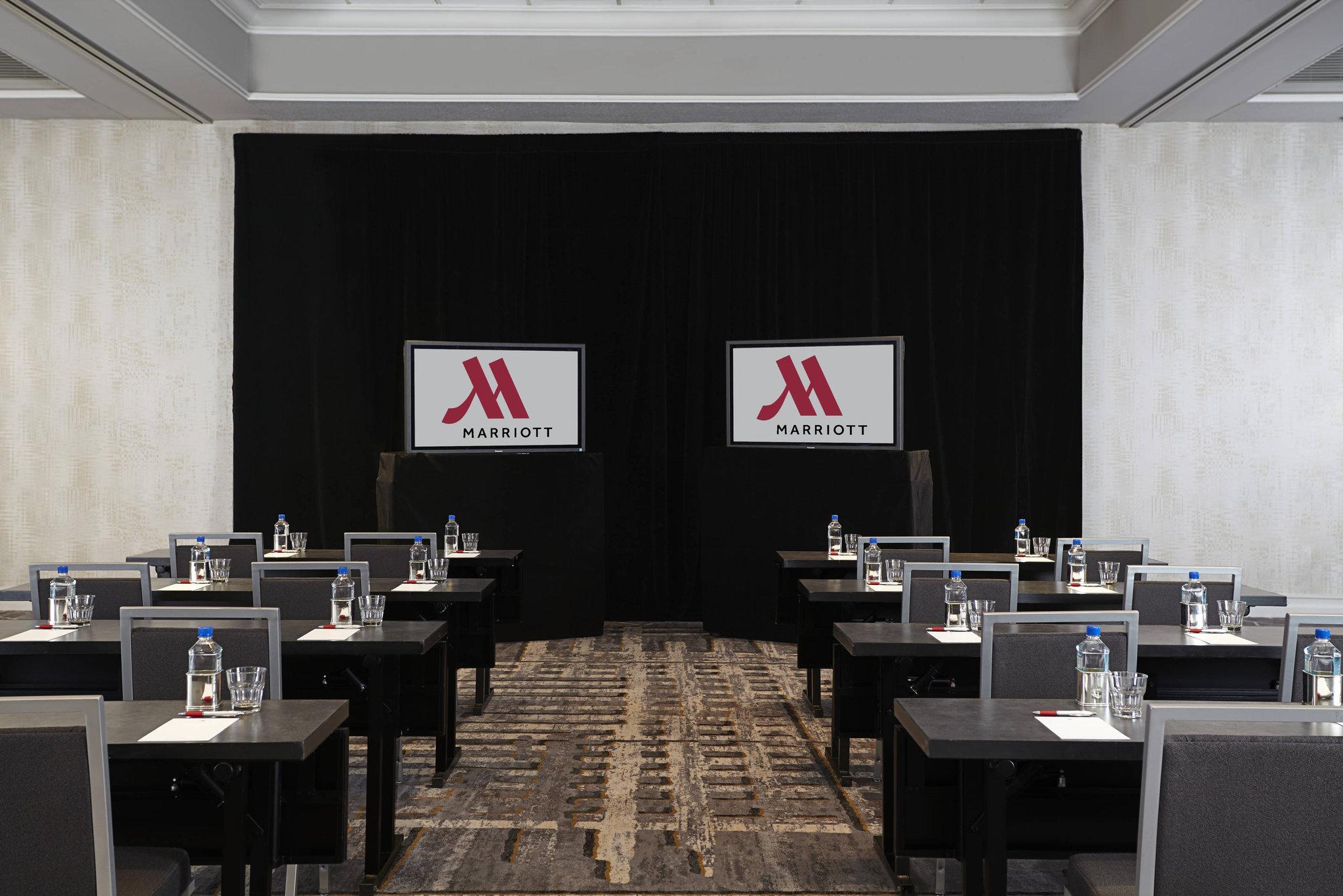 Bethesda Marriott Ideally located in the Bethesda area, Bethesda Marriott promises a relaxing and wonderful visit. Offering a variety of facilities and services, the property provides all you need for a good nights sl