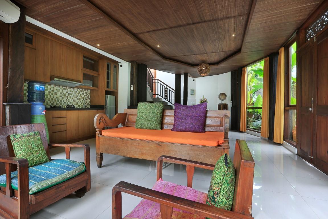 Gusde Tranquil Villas by EPS The 2-star Gusde House offers comfort and convenience whether youre on business or holiday in Bali. Featuring a complete list of amenities, guests will find their stay at the property a comfortable o