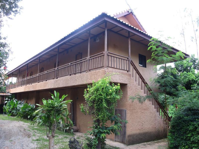 Akha River House Located in City Center, Akha River House is a perfect starting point from which to explore Chiang Rai. Featuring a complete list of amenities, guests will find their stay at the property a comfortable