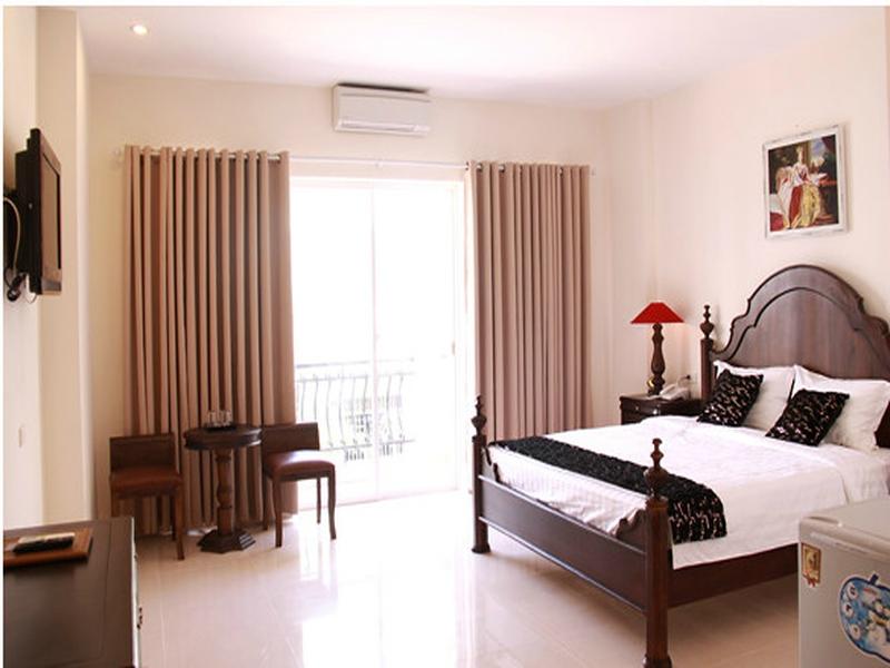 Hoang Le Hotel Ideally located in the prime touristic area of Binh Hung, Hoang Le Hotel promises a relaxing and wonderful visit. The hotel has everything you need for a comfortable stay. Free Wi-Fi in all rooms, 24-