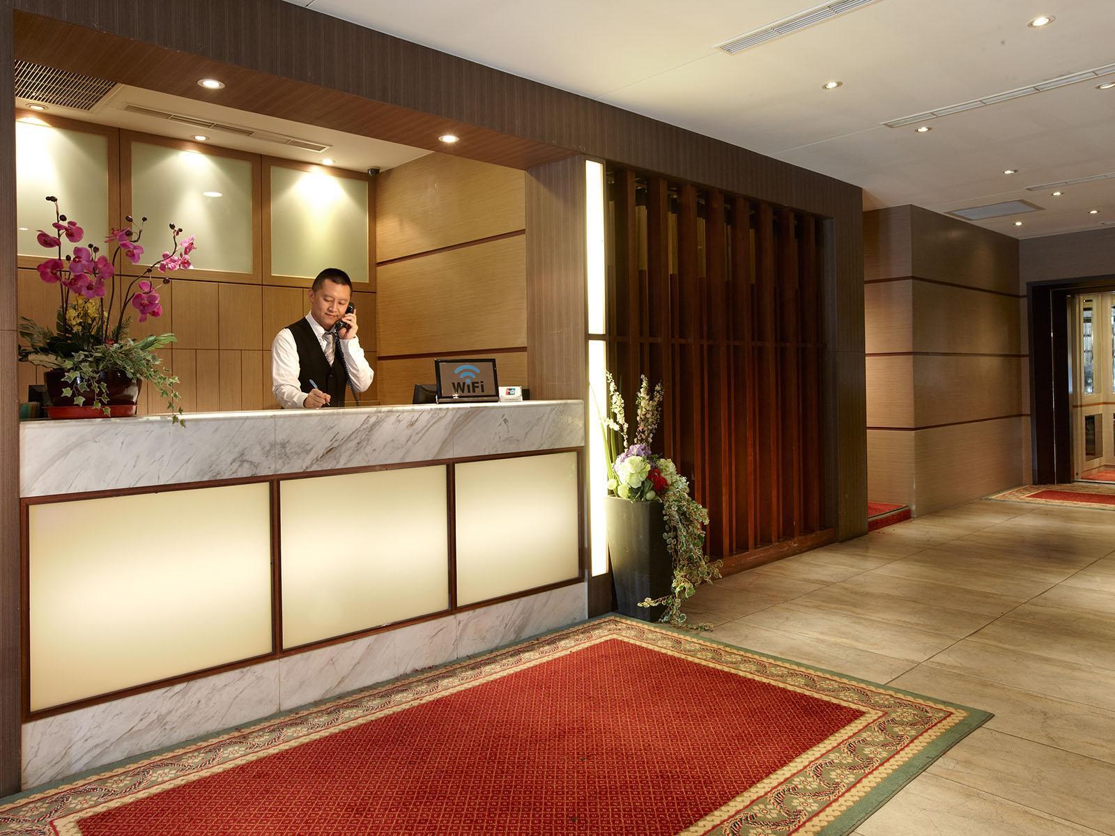 Erin Hotel Stop at Erin Hotel to discover the wonders of Taipei. Featuring a complete list of amenities, guests will find their stay at the property a comfortable one. Free Wi-Fi in all rooms, 24-hour front desk