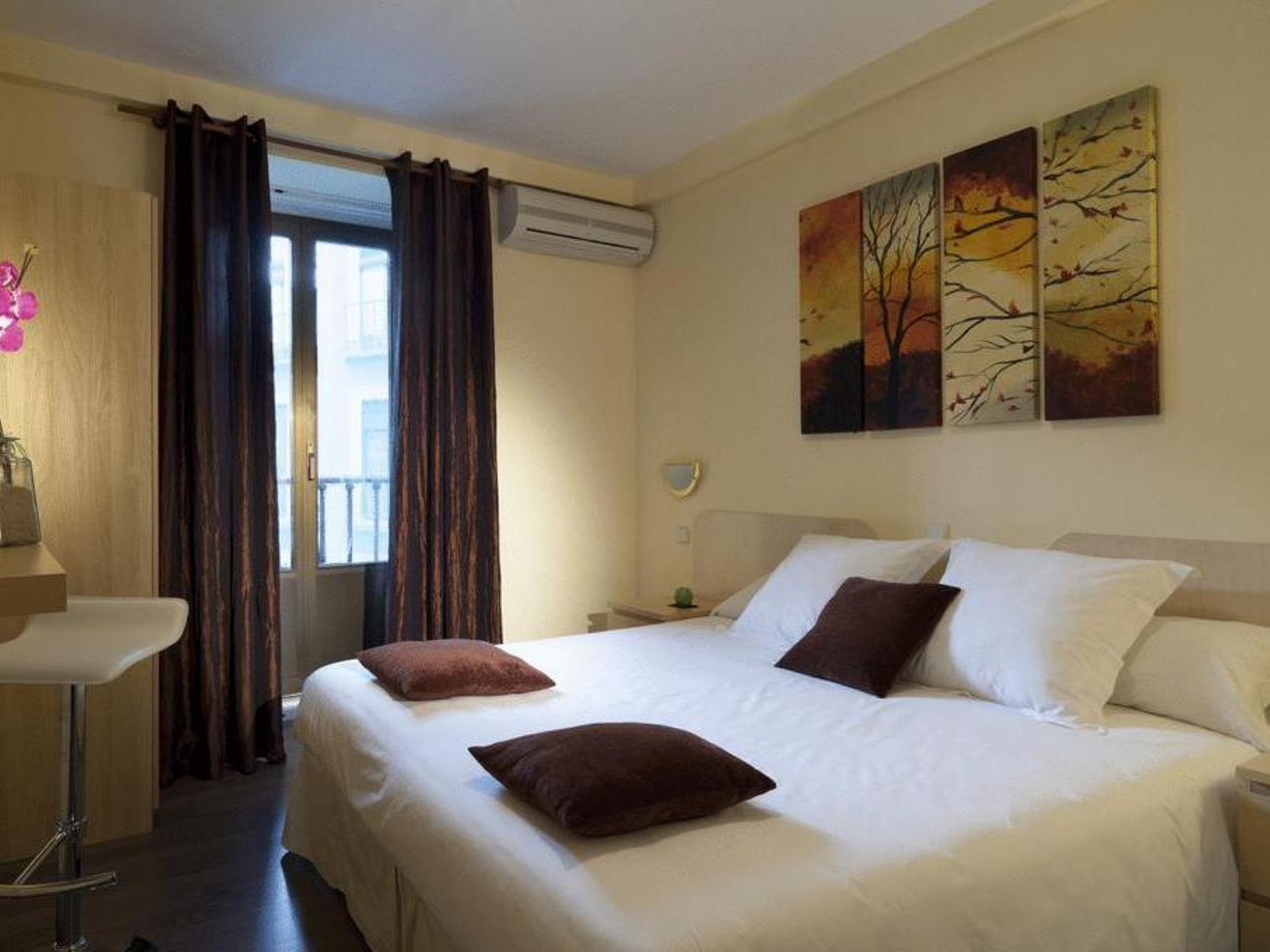 THC Hostal Bergantin Madrid Spain