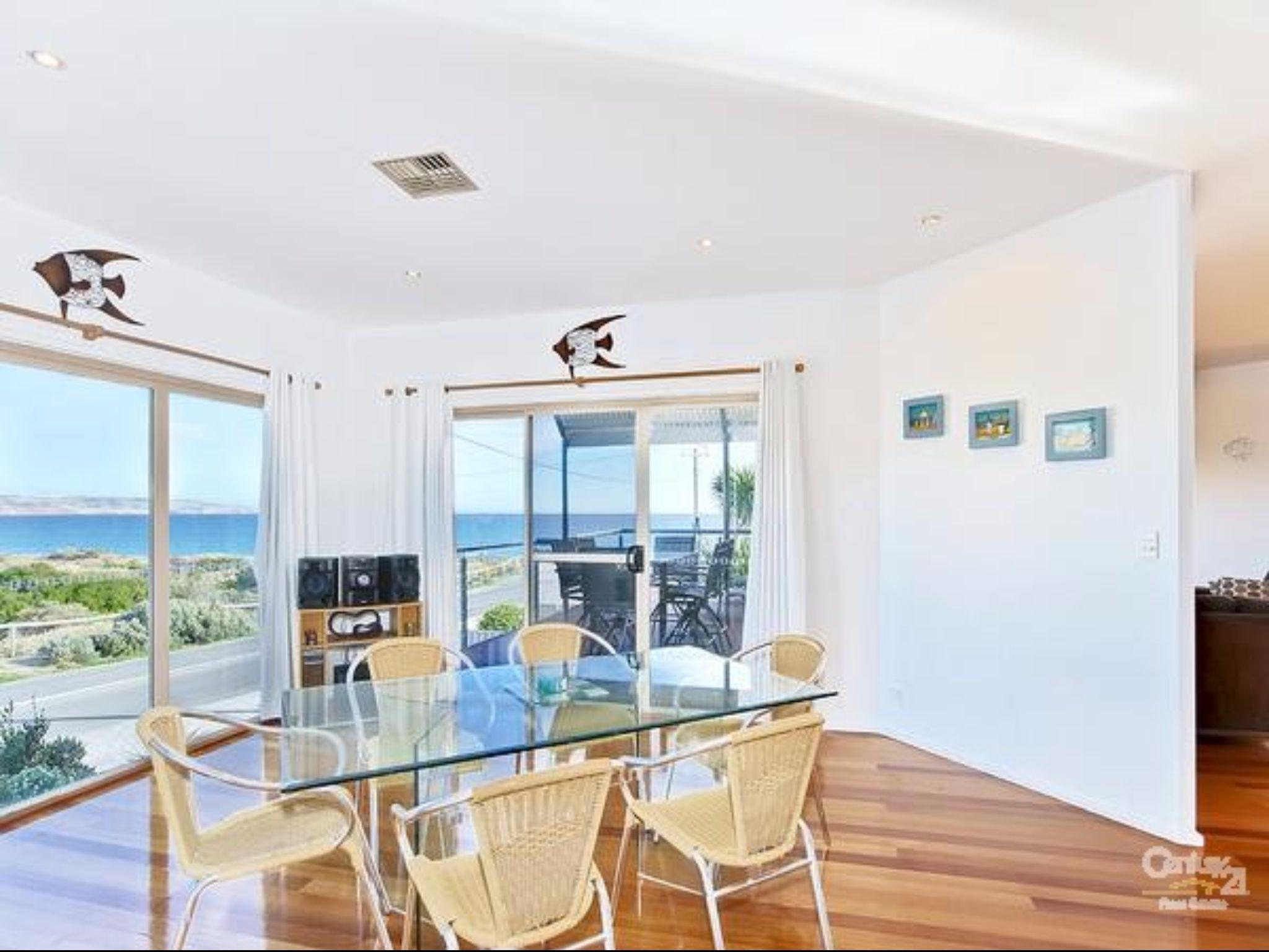 Through the Looking Glass Through the Looking Glass is a popular choice amongst travelers in Fleurieu Peninsula, whether exploring or just passing through. Both business travelers and tourists can enjoy the propertys faciliti