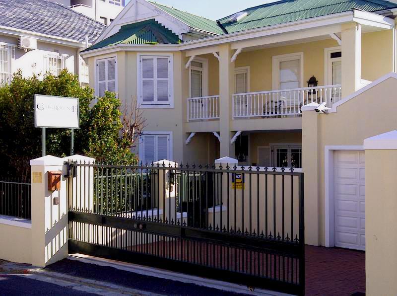 Craigrownie Guest House Craigrownie Guest House is a popular choice amongst travelers in Cape Town, whether exploring or just passing through. Both business travelers and tourists can enjoy the hotels facilities and service