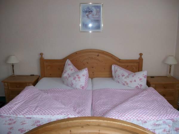 This photo about Hotel Garni Haus Sonneneck shared on HyHotel.com