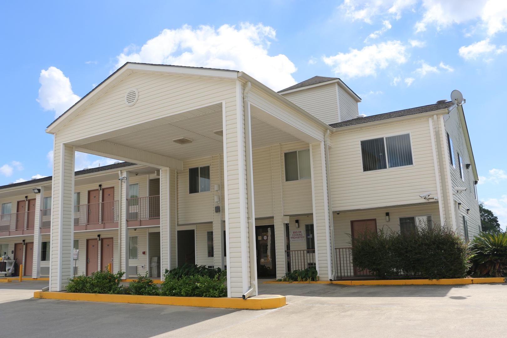 Western Inn - Gonzales Ideally located in the Gonzales area, Western Inn - Gonzales promises a relaxing and wonderful visit. The property has everything you need for a comfortable stay. Daily housekeeping, laundromat, 24-ho