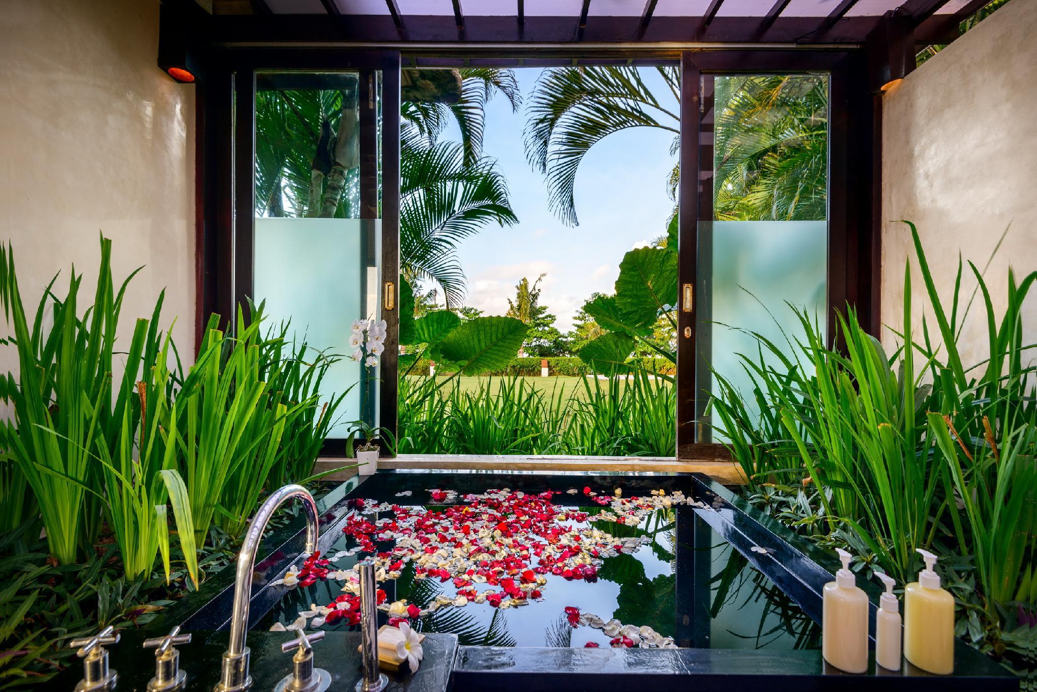 12 Bed, Weddings events Sleep 24 Located in Canggu, Villa Shalimar is a perfect starting point from which to explore Bali. Offering a variety of facilities and services, the property provides all you need for a good nights sleep. Ca