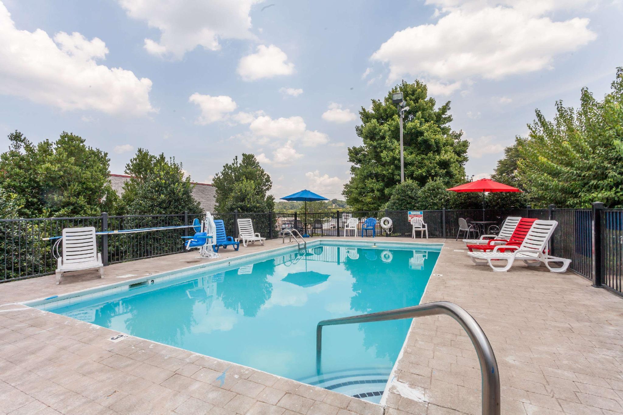 Hotel Image Baymont by Wyndham Columbia Maury