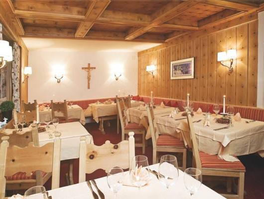 This photo about Hotel Baer & Post Zernez shared on HyHotel.com
