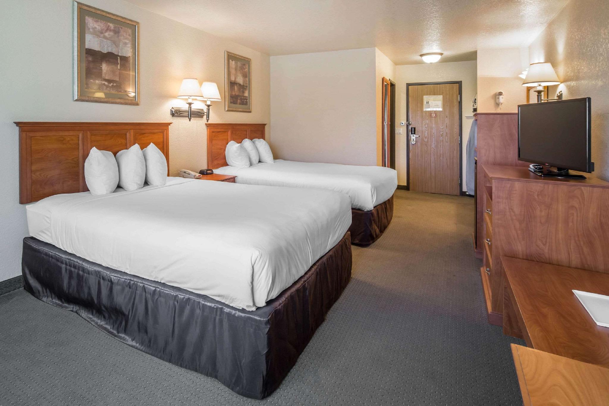 Quality Inn Alpine Quality Inn Alpine is a popular choice amongst travelers in Alpine (TX), whether exploring or just passing through. Featuring a satisfying list of amenities, guests will find their stay at the propert