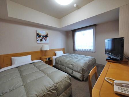 Hotel Route Inn Yuuki The 3-star Hotel Route Inn Yuuki offers comfort and convenience whether youre on business or holiday in Ibaraki. Featuring a complete list of amenities, guests will find their stay at the property a 