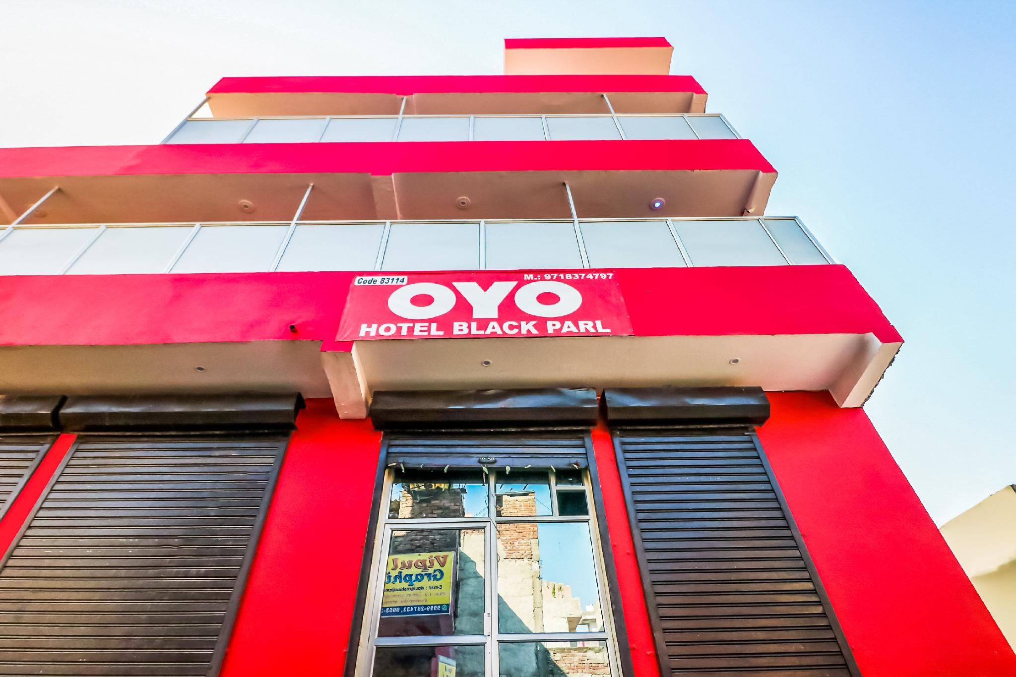 OYO Flagship 83114 Hotel Black Parl