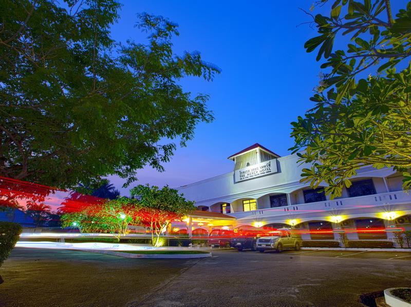 The Mercy Hotel The Mercy Hotel is conveniently located in the popular Muang Chumphon area. Offering a variety of facilities and services, the hotel provides all you need for a good nights sleep. Free Wi-Fi in all r