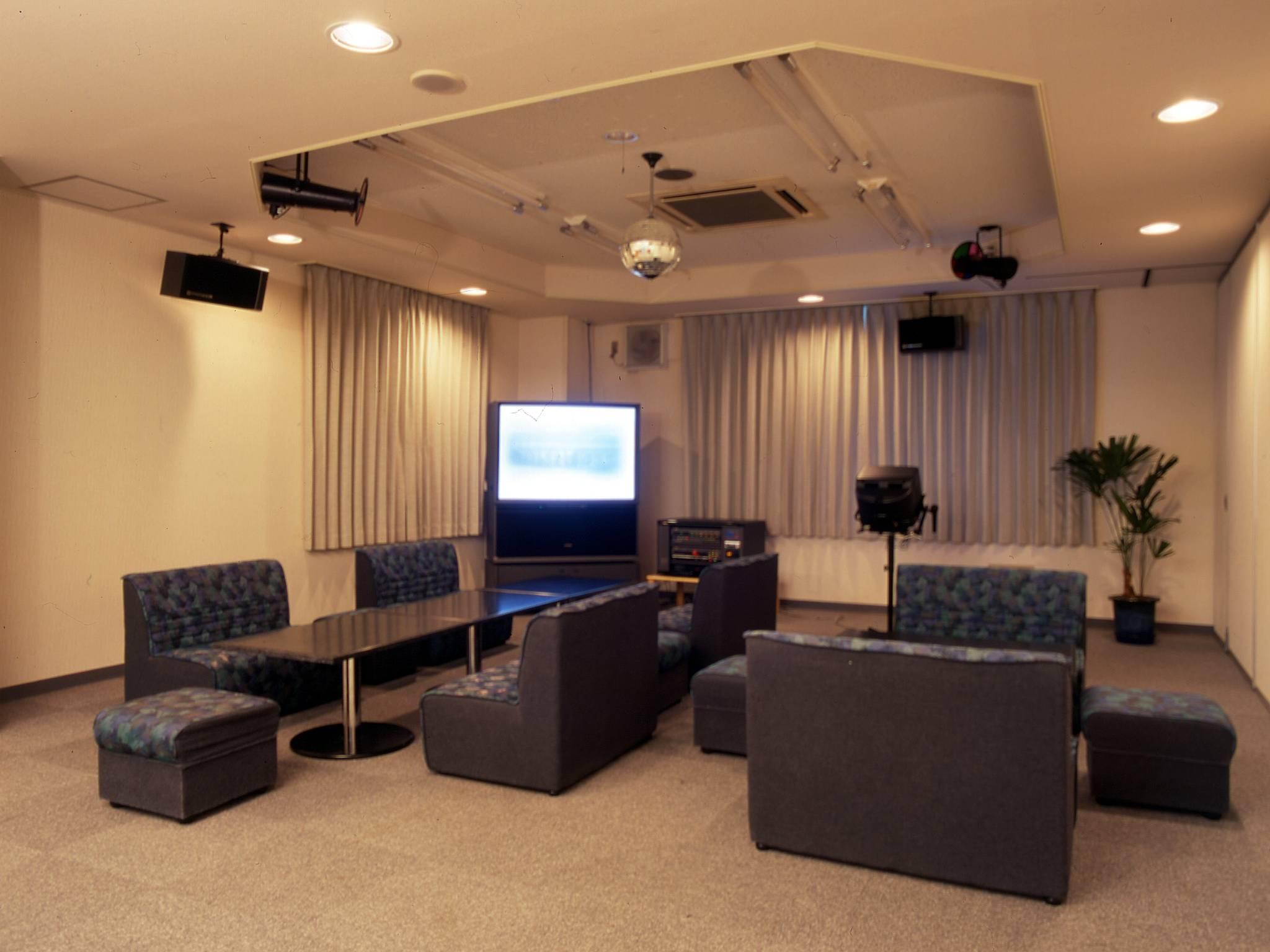 Yamadaya Hotel Set in a prime location of Mount Fuji, Yamadaya Hotel puts everything the city has to offer just outside your doorstep. Both business travelers and tourists can enjoy the hotels facilities and servic