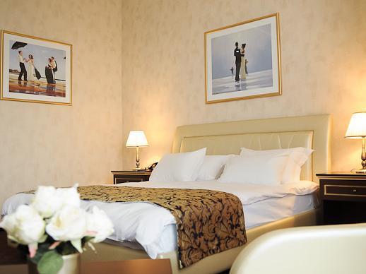 This photo about Art Apartment Vettriano shared on HyHotel.com