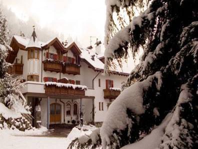 This photo about Hotel Waldheim Belvedere shared on HyHotel.com