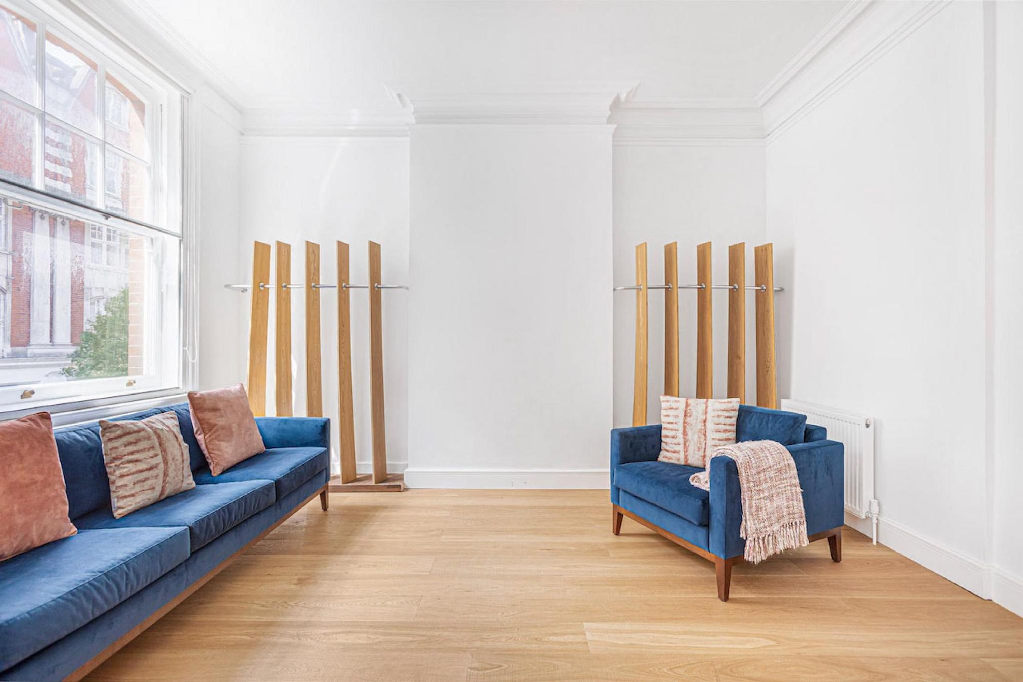 Slide image 2 for Contemporary Flat in the centre of Fitzrovia