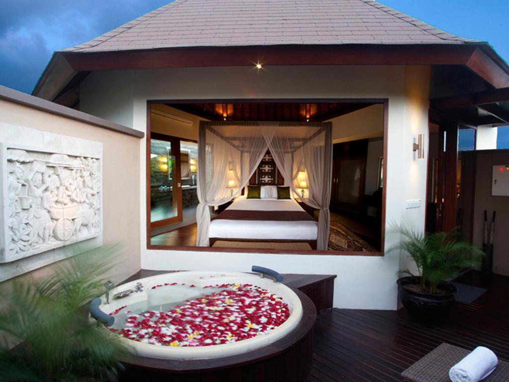 beautiful 2br private pool villa at seminyak bali