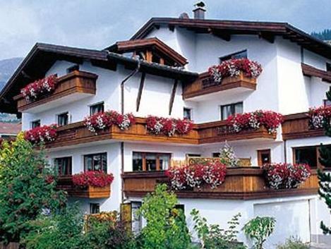 This photo about Hotel Garni Elfriede shared on HyHotel.com
