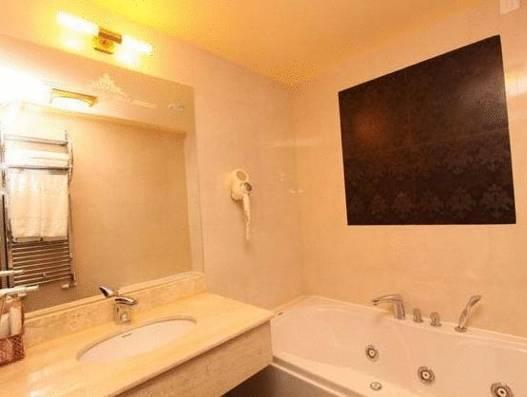 This photo about President Hotel shared on HyHotel.com