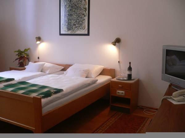This photo about Savoyai Kastélyszálló shared on HyHotel.com