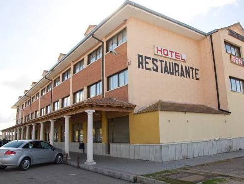 This photo about Hotel Restaurante San Roque shared on HyHotel.com