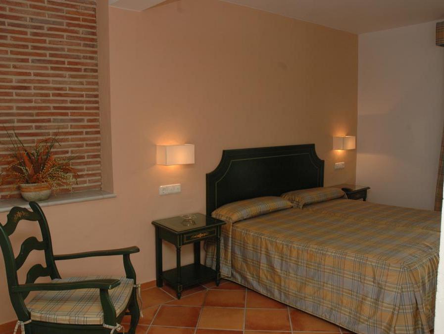 This photo about Hostal Dona Lola Marina shared on HyHotel.com