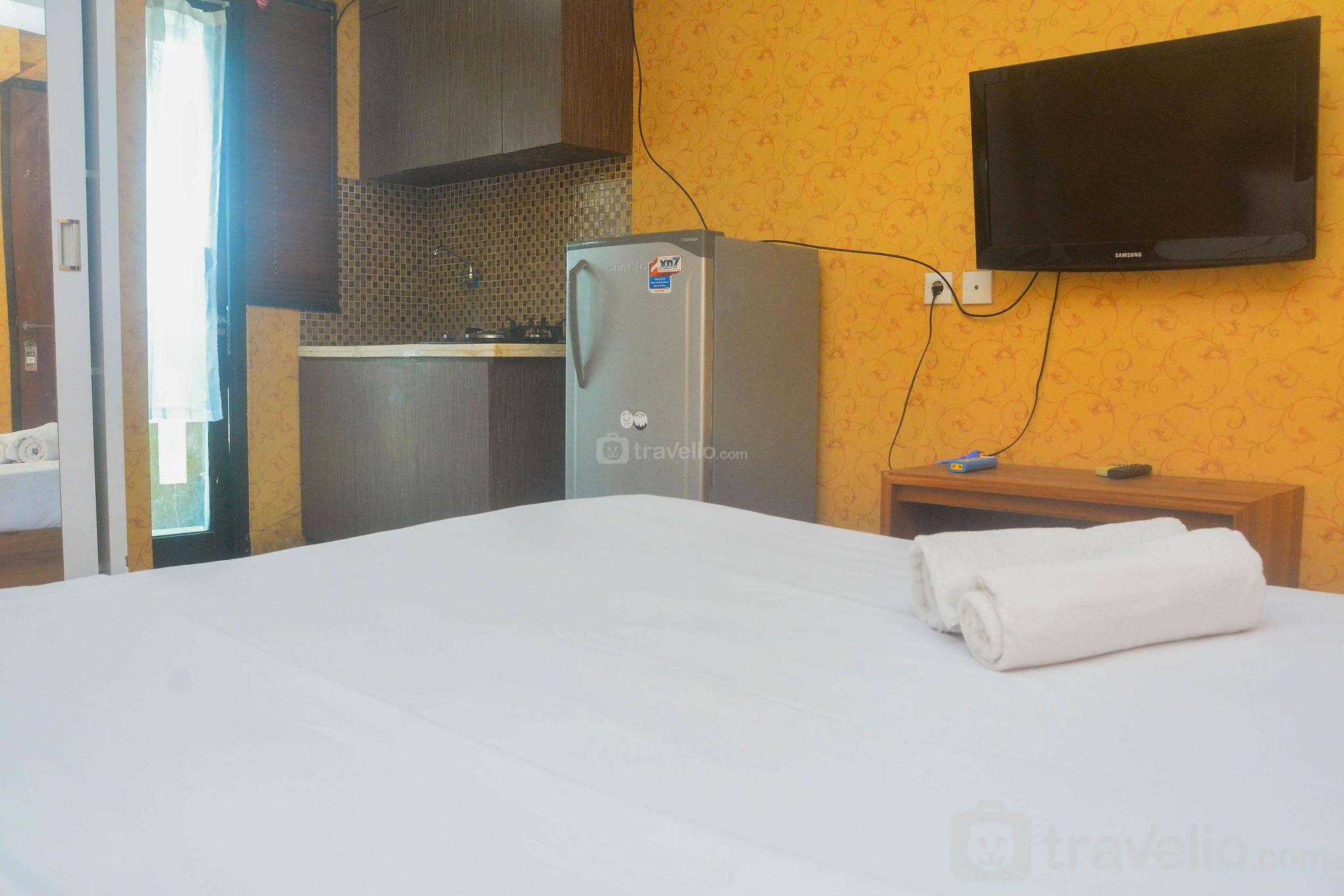 Cozy Studio @ Kebagusan City Apartment By Travelio - Gallery image 3