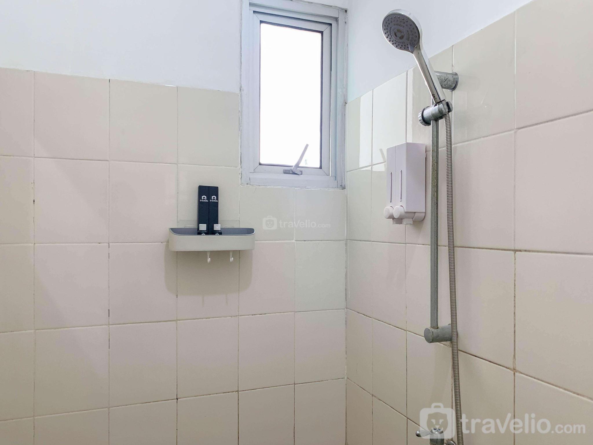 Cool Warm 1BR at Pancoran Riverside By Travelio - Gallery image 4