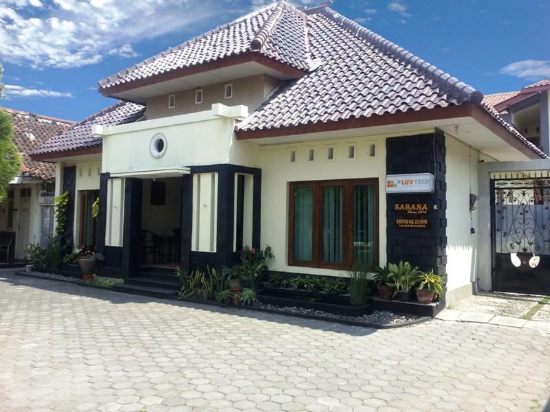 Sabana Homestay Located in Depok, Sabana Homestay is a perfect starting point from which to explore Yogyakarta. The hotel offers a high standard of service and amenities to suit the individual needs of all travelers.