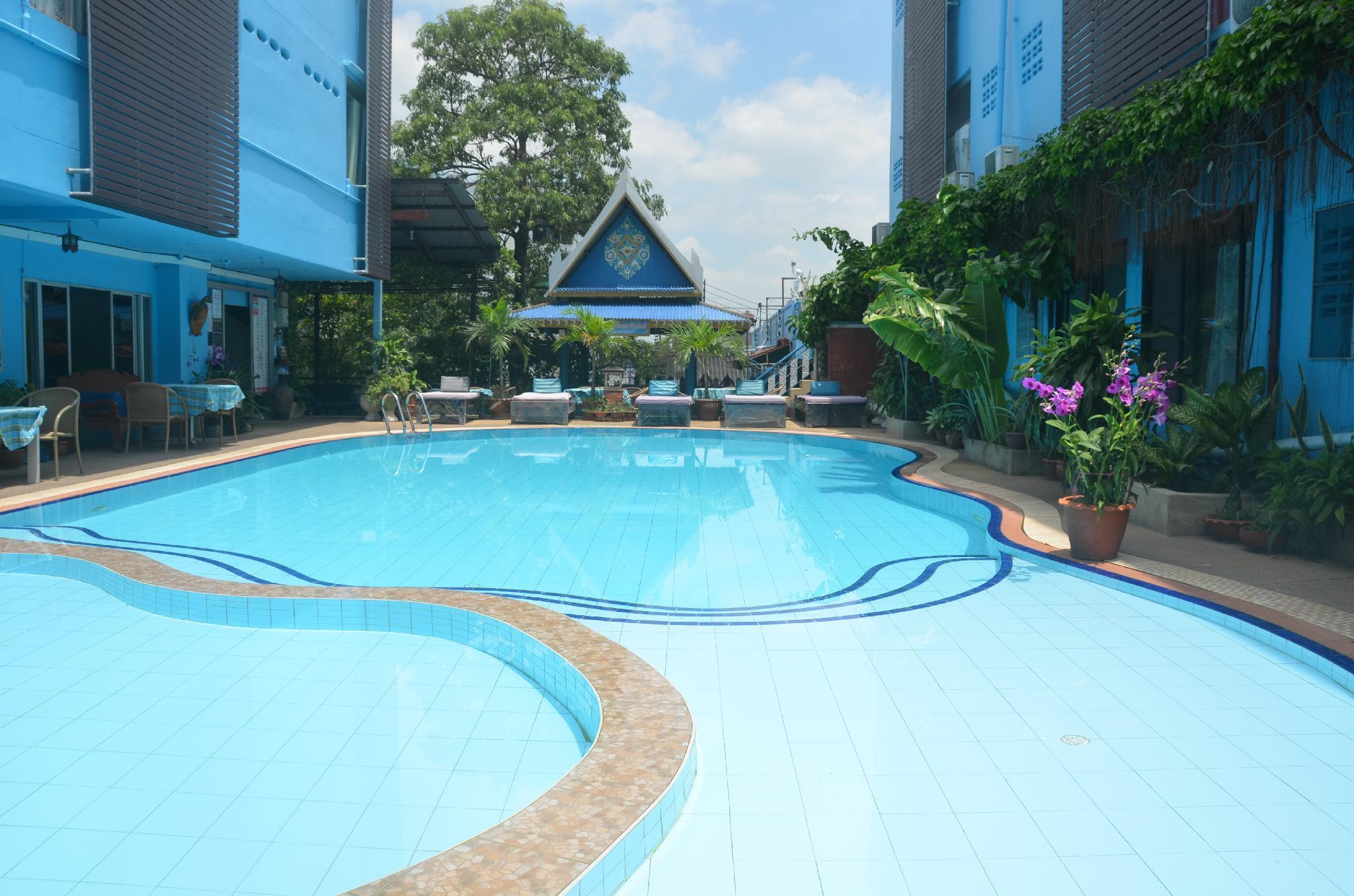 Sananwan Palace Sananwan Palace is perfectly located for both business and leisure guests in Bangkok. Offering a variety of facilities and services, the hotel provides all you need for a good nights sleep. 24-hour r