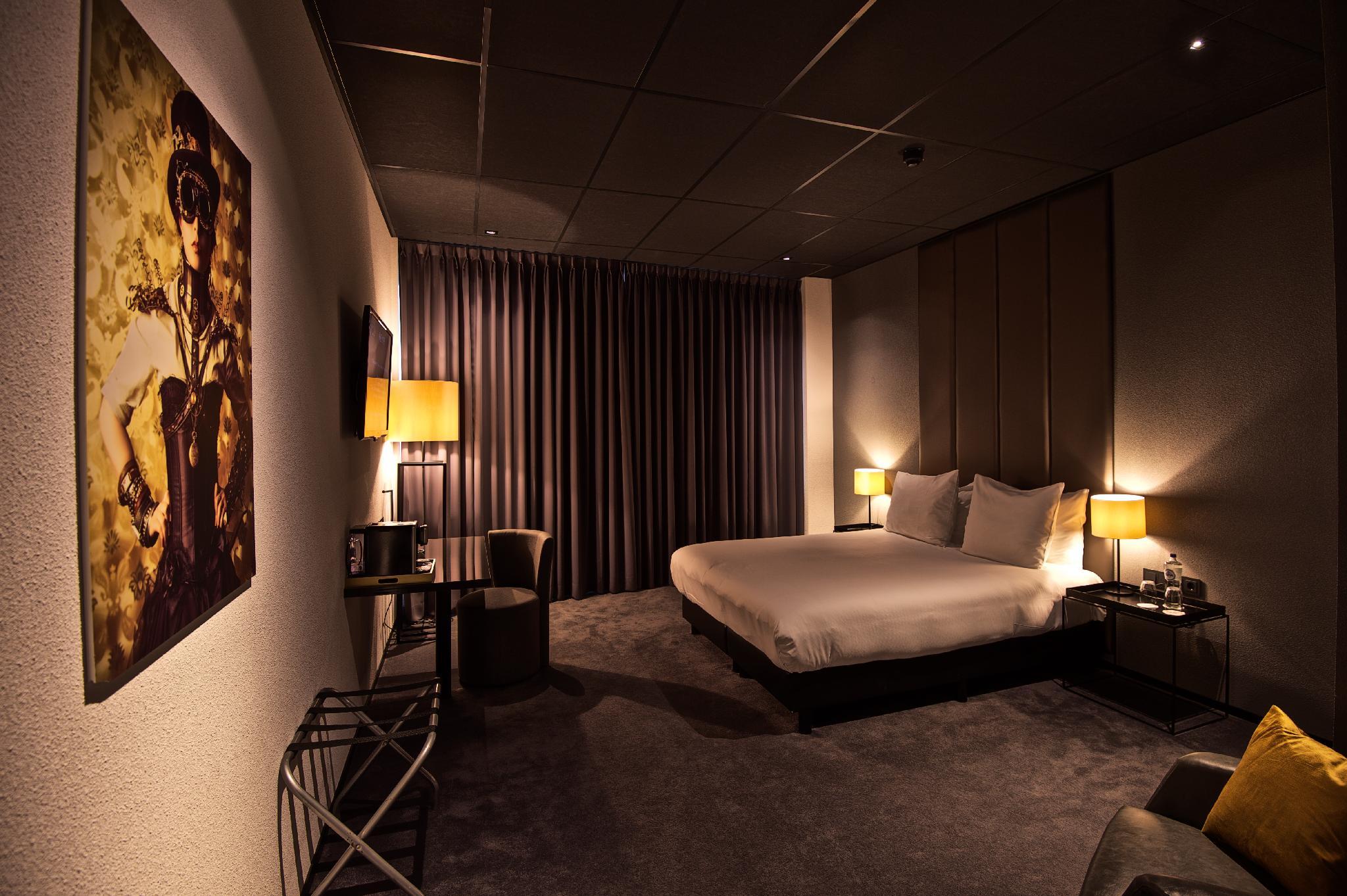 Boutique Hotel Glow Boutique Hotel Glow is perfectly located for both business and leisure guests in Eindhoven. The property features a wide range of facilities to make your stay a pleasant experience. Free Wi-Fi in all 