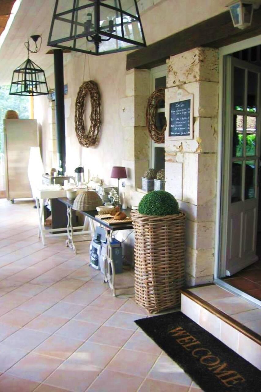 This photo about Lever de soleil shared on HyHotel.com