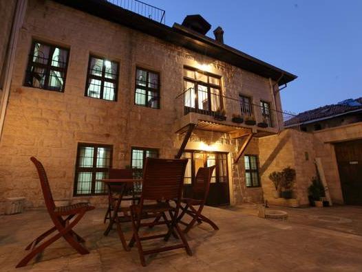 Ali Bey Konagi Ideally located in the prime touristic area of Gaziantep, Ali Bey Konagi promises a relaxing and wonderful visit. The hotel offers a wide range of amenities and perks to ensure you have a great time. 