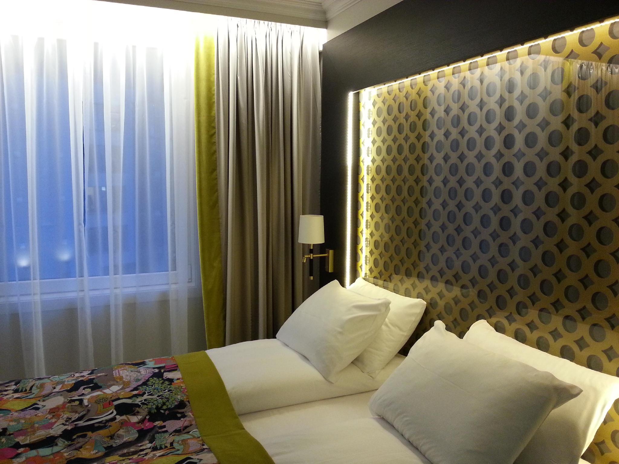 Thon Hotel Rosenkrantz Oslo Thon Hotel Rosenkrantz Oslo is perfectly located for both business and leisure guests in Oslo. The hotel has everything you need for a comfortable stay. To be found at the hotel are free Wi-Fi in all 