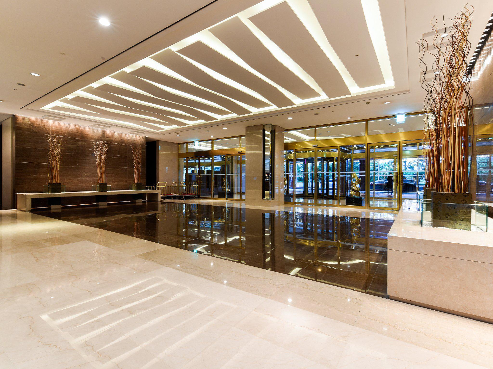 Lotte Hotel World Set in a prime location of Seoul, Lotte Hotel World puts everything the city has to offer just outside your doorstep. The hotel has everything you need for a comfortable stay. Service-minded staff wil