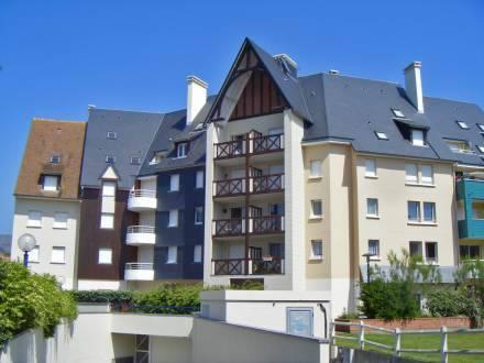 This photo about Apartment Goélette / Galion 1 et 2 shared on HyHotel.com