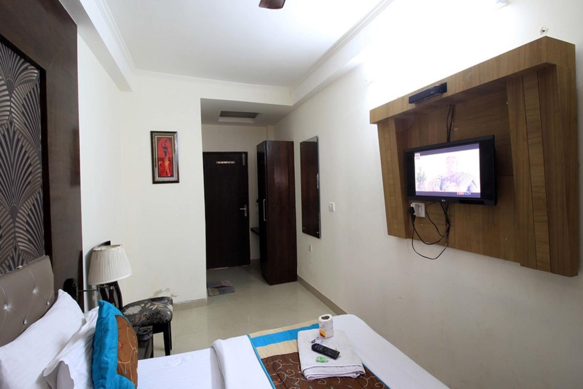 Hotel Arjun The 3-star Hotel Arjun offers comfort and convenience whether youre on business or holiday in New Delhi and NCR. The hotel offers a high standard of service and amenities to suit the individual needs