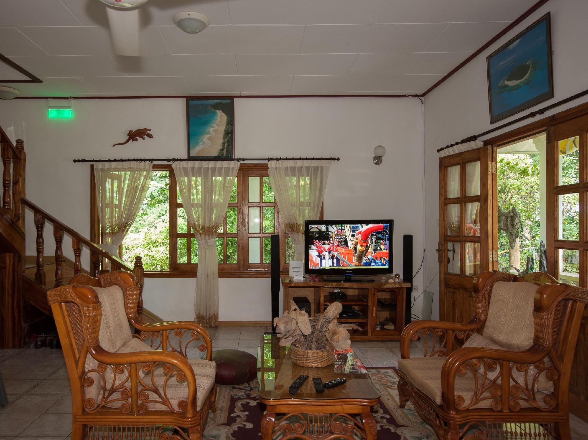 Kot Babi Guest House Set in a prime location of Seychelles Islands, Kot Babi Guest House puts everything the city has to offer just outside your doorstep. Featuring a complete list of amenities, guests will find their sta