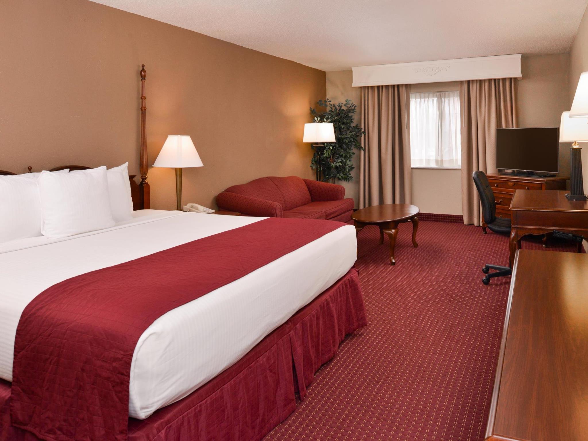 Best Western Greenfield Inn Best Western Greenfield Inn is conveniently located in the popular Allen Park area. The property features a wide range of facilities to make your stay a pleasant experience. 24-hour front desk, facili