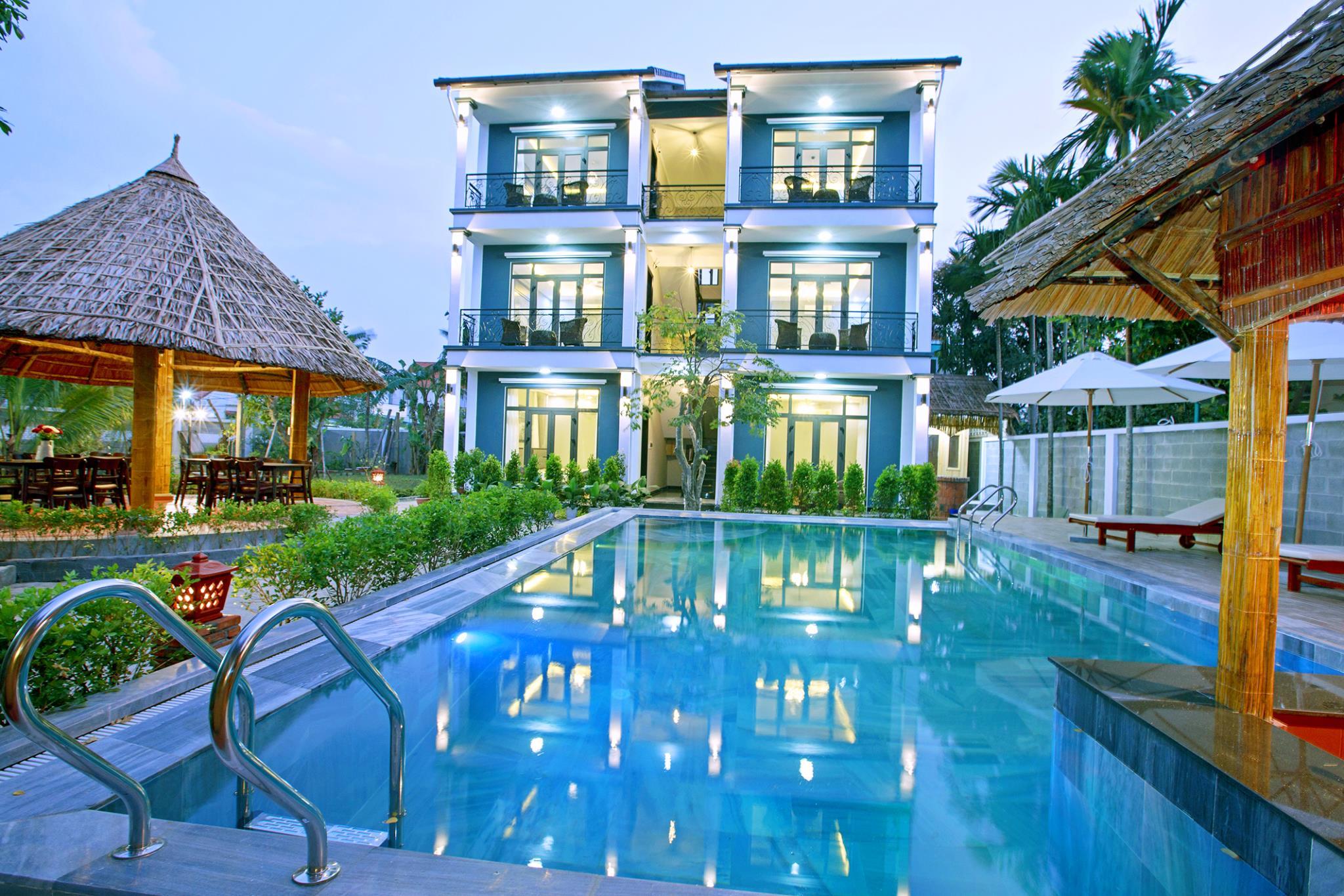 Friendly Villa Hoian Ideally located in the Cam Thanh area, Friendly Villa Hoian promises a relaxing and wonderful visit. Both business travelers and tourists can enjoy the propertys facilities and services. Service-mind