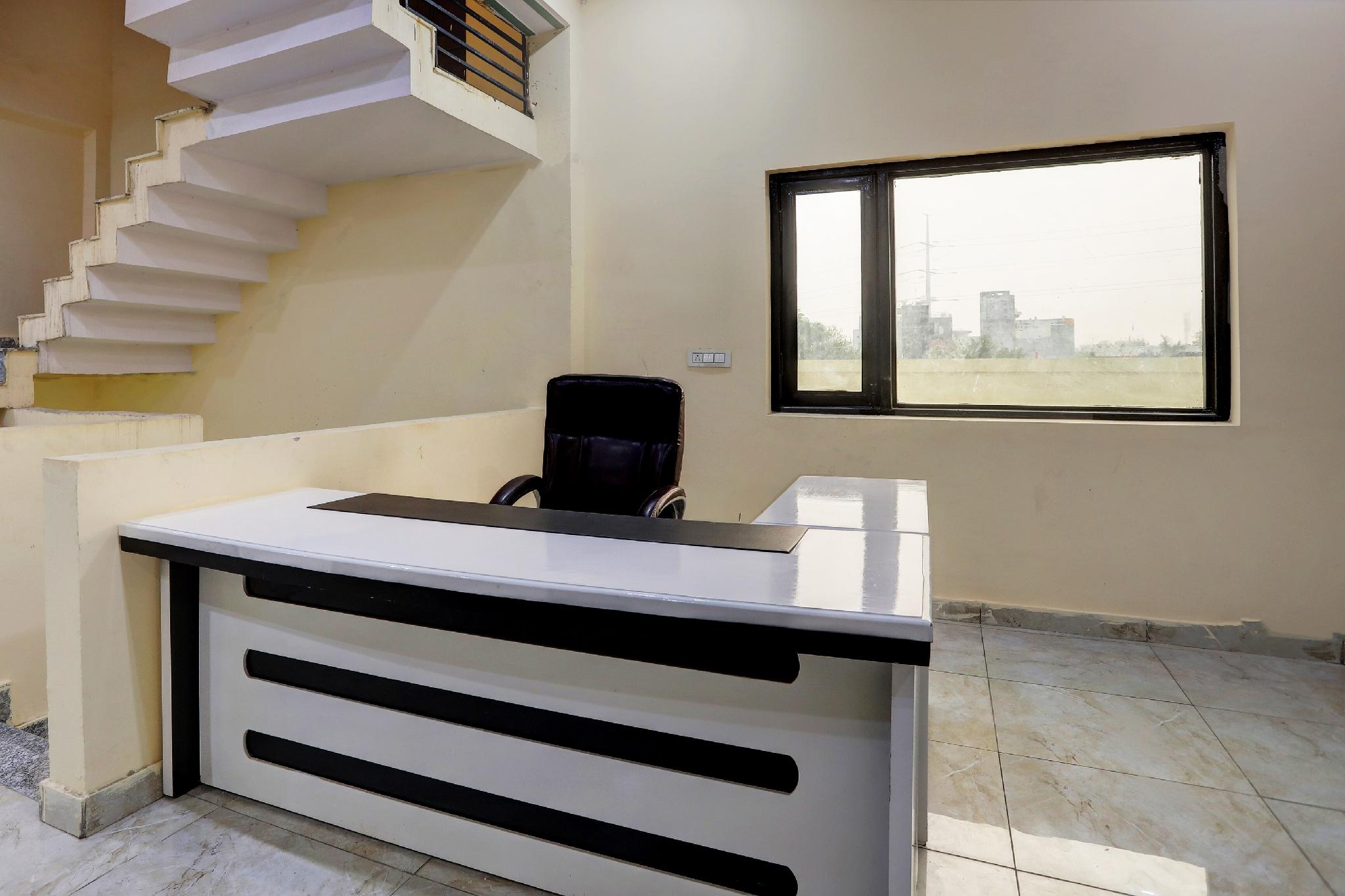 OYO The Honirav Hotel - Gallery image 3
