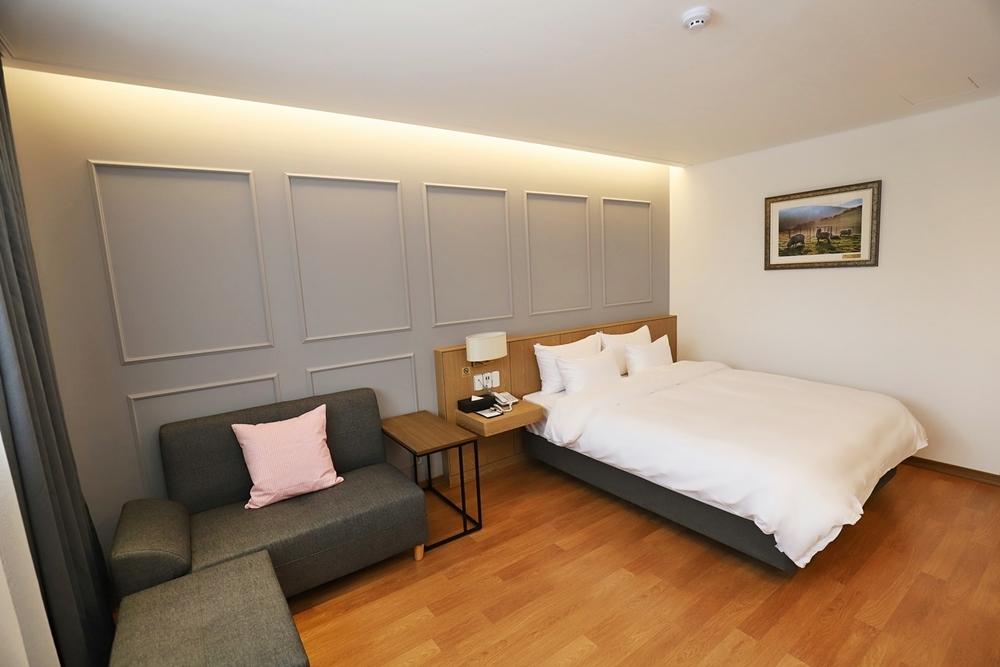 Pyeongchang Hotel The Maru Ideally located in the Daegwalnyeong-myeon area, Pyeongchang Hotel The Maru promises a relaxing and wonderful visit. The property has everything you need for a comfortable stay. Facilities like free W