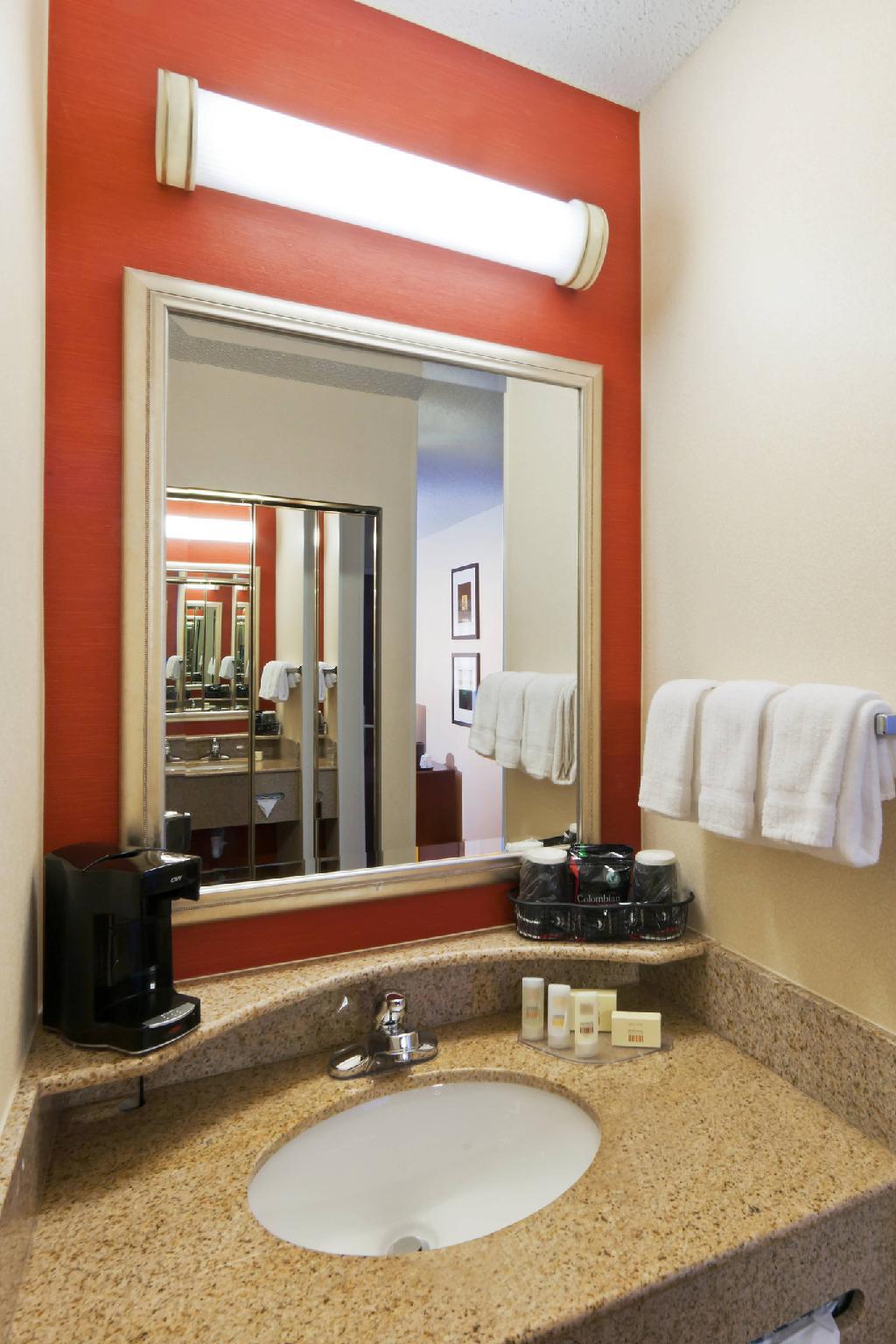 Courtyard Boulder Longmont Courtyard Boulder Longmont is conveniently located in the popular Longmont area. The property offers guests a range of services and amenities designed to provide comfort and convenience. Service-minde