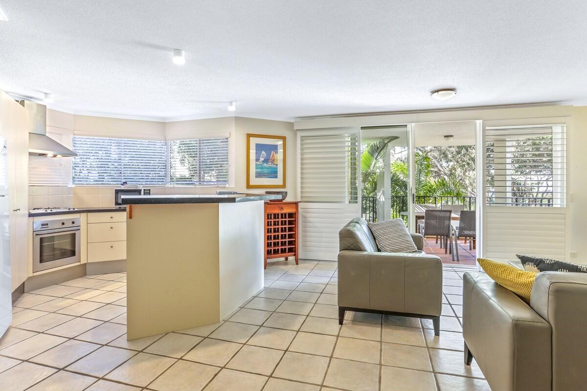 Slide image 2 for Delightful apartment close to the beach