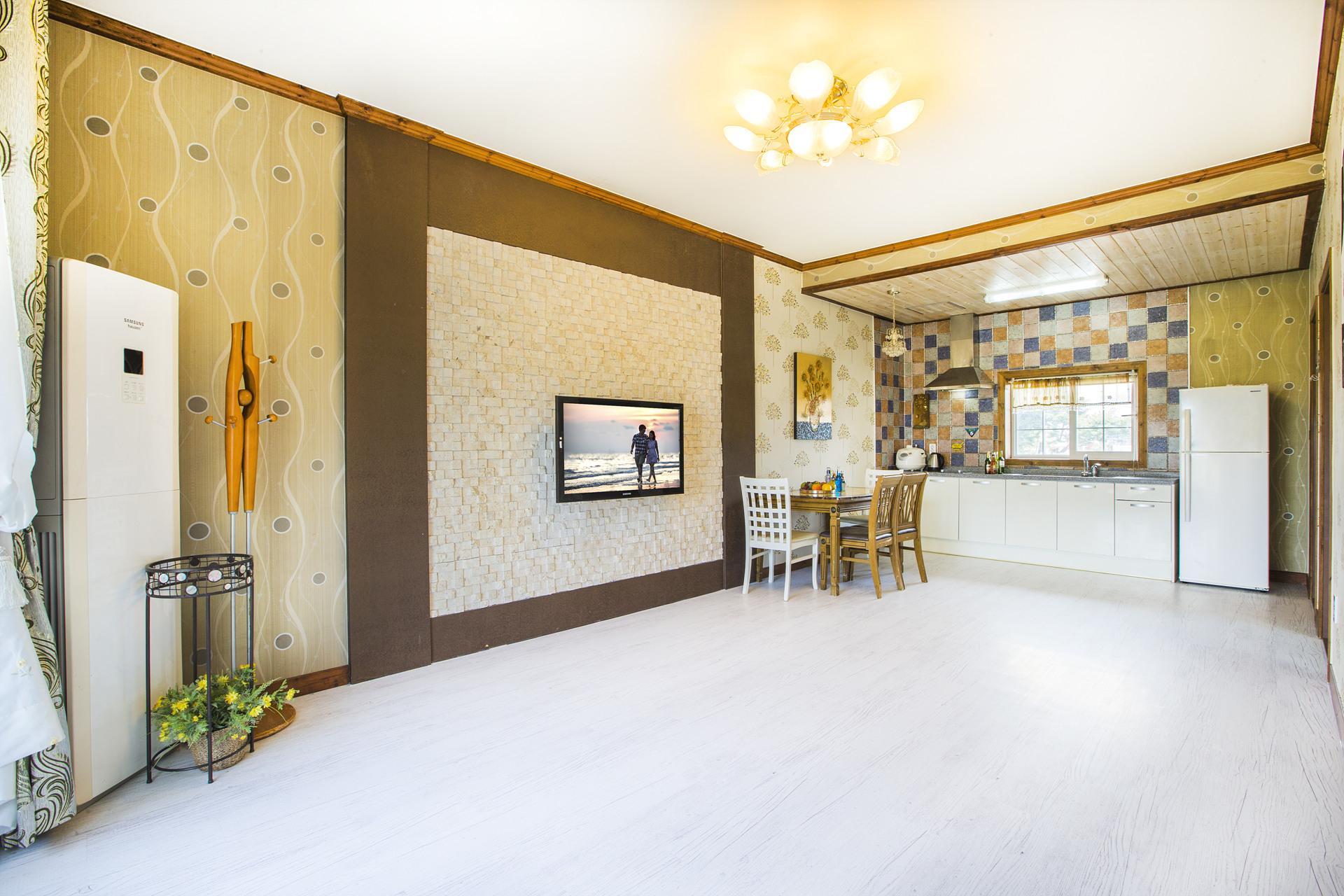 This photo about Santa Beach Pension Orange(Group room) shared on HyHotel.com