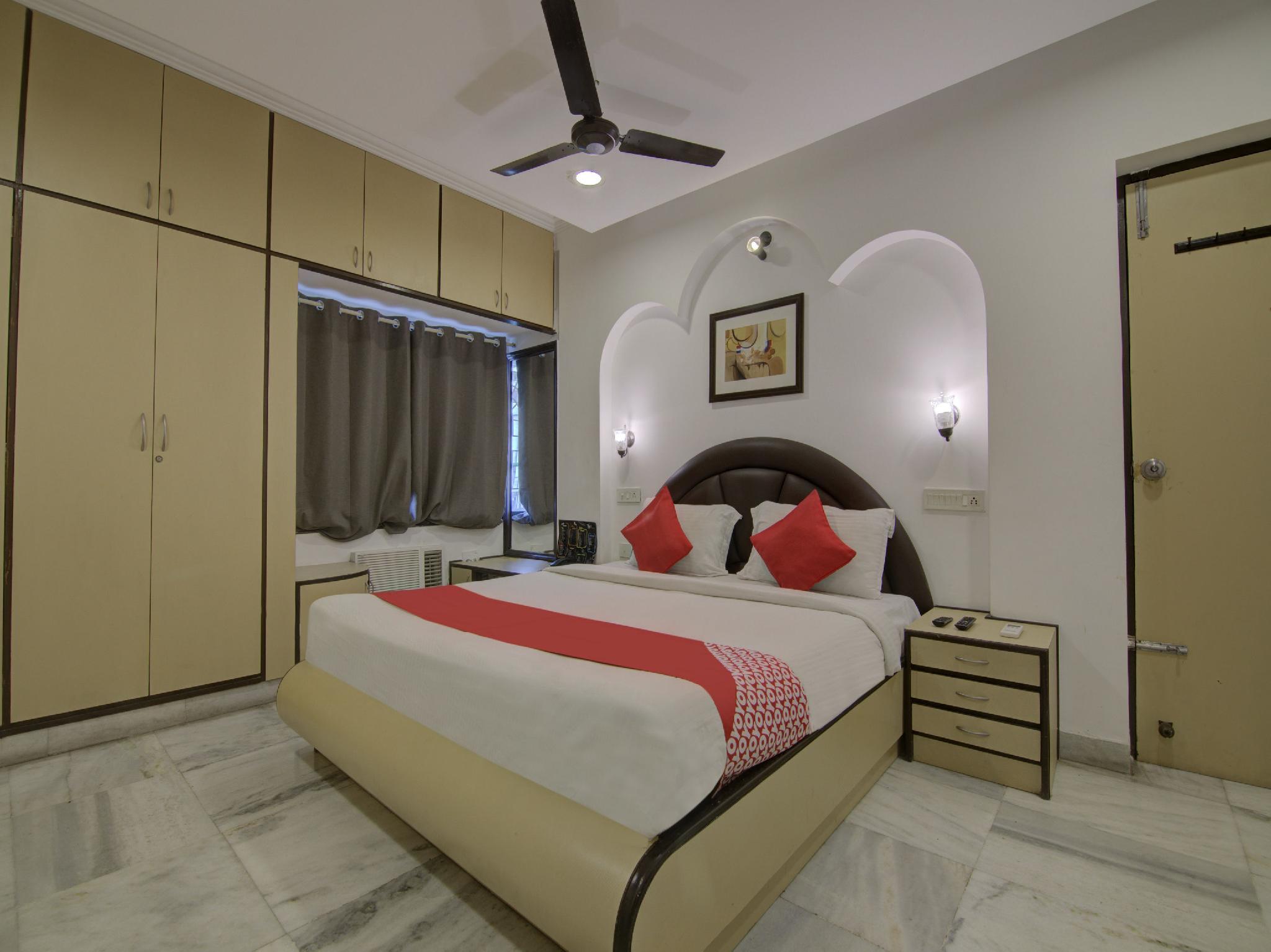 OYO Flagship 488 Nungambakkam Stop at OYO Flagship 488 JNTU to discover the wonders of Hyderabad. The property features a wide range of facilities to make your stay a pleasant experience. Free Wi-Fi in all rooms, room service, air